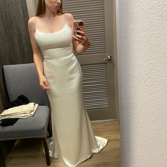 Like New Cleo Wedding Gown by Alexandra Grecco - Size 8 - Picture 5 of 11